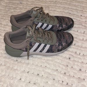 Men's Adidas CloudFoam Tennis Shoes SIZE 11